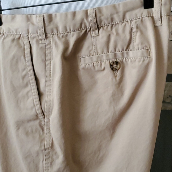 EUC /Tommy Hilfiger khaki Chino Pants - Picture 3 of 10